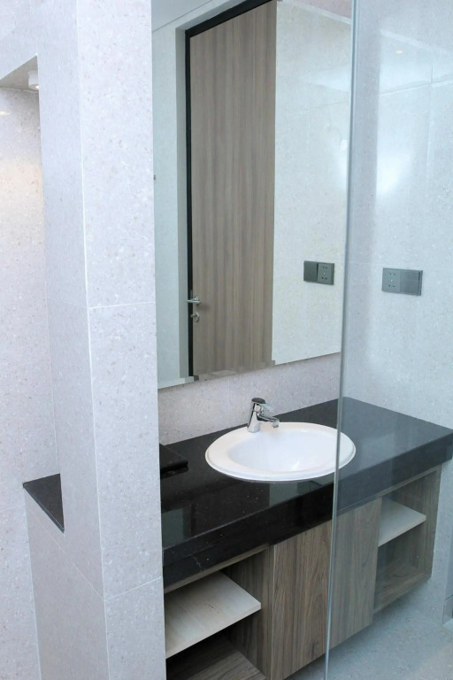 Eno Front One Hotel Semarang