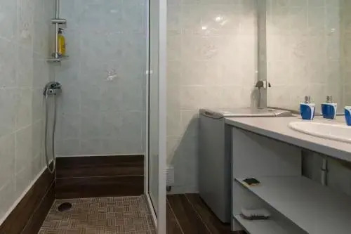 Superbe studio en duplex, vue sur mer et piscine