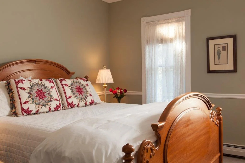 The Maple Leaf Inn