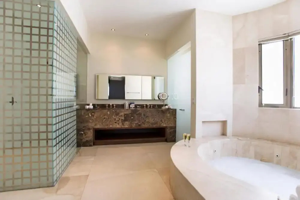 The Ultimate Holiday Villa in With Private Pool and Close to the Beach, Cabo San Lucas Villa 1049