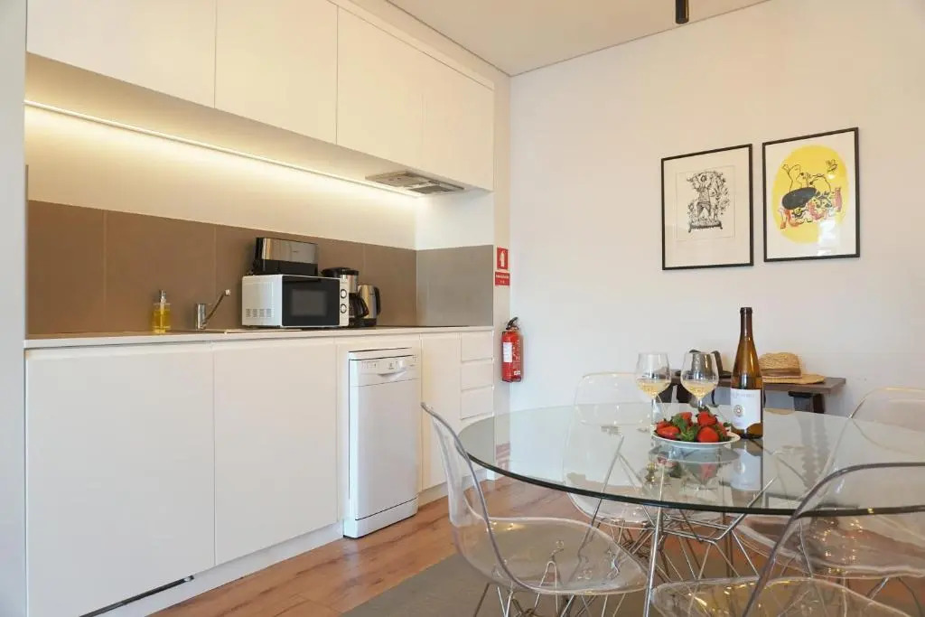 Porto View by Patio 25