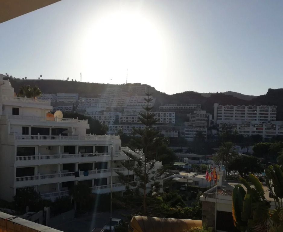 Two bedroom apartment 2 min from beach