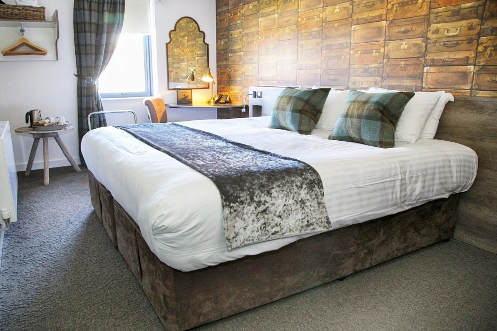 The Lodge Hotel