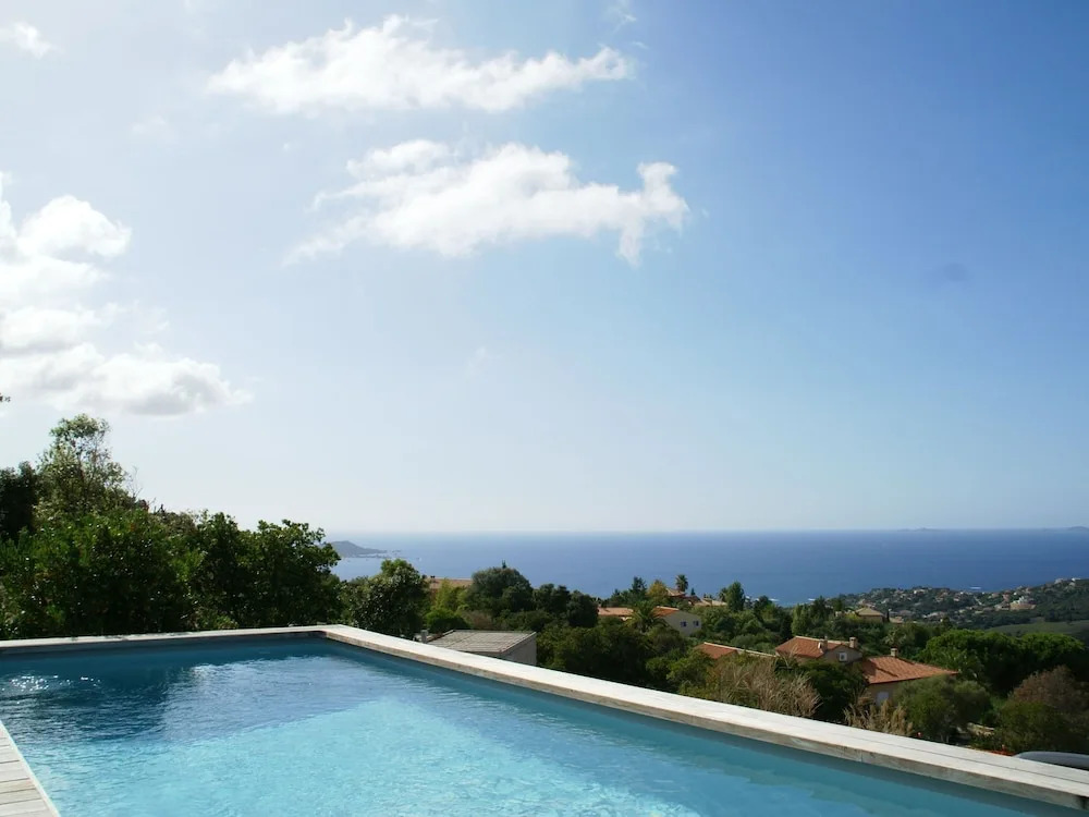 Sunset Villa with Bay View