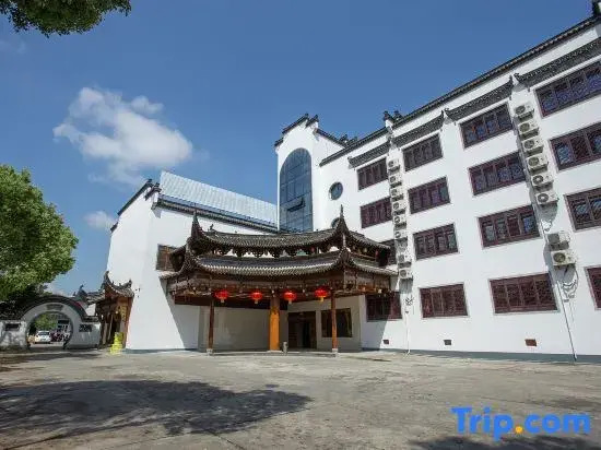 Xanadu Hotel In Yi County