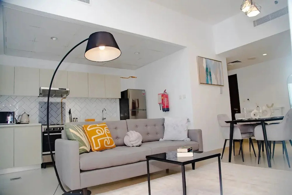 Green community 1BR 15 min to sea