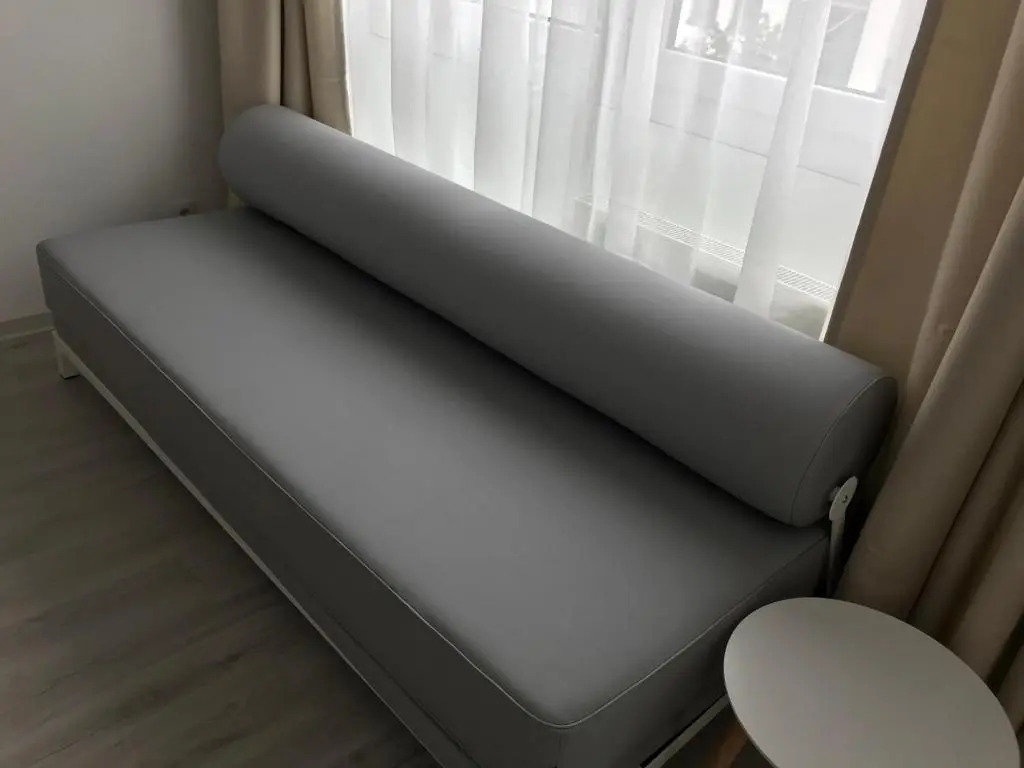 Hotel 83