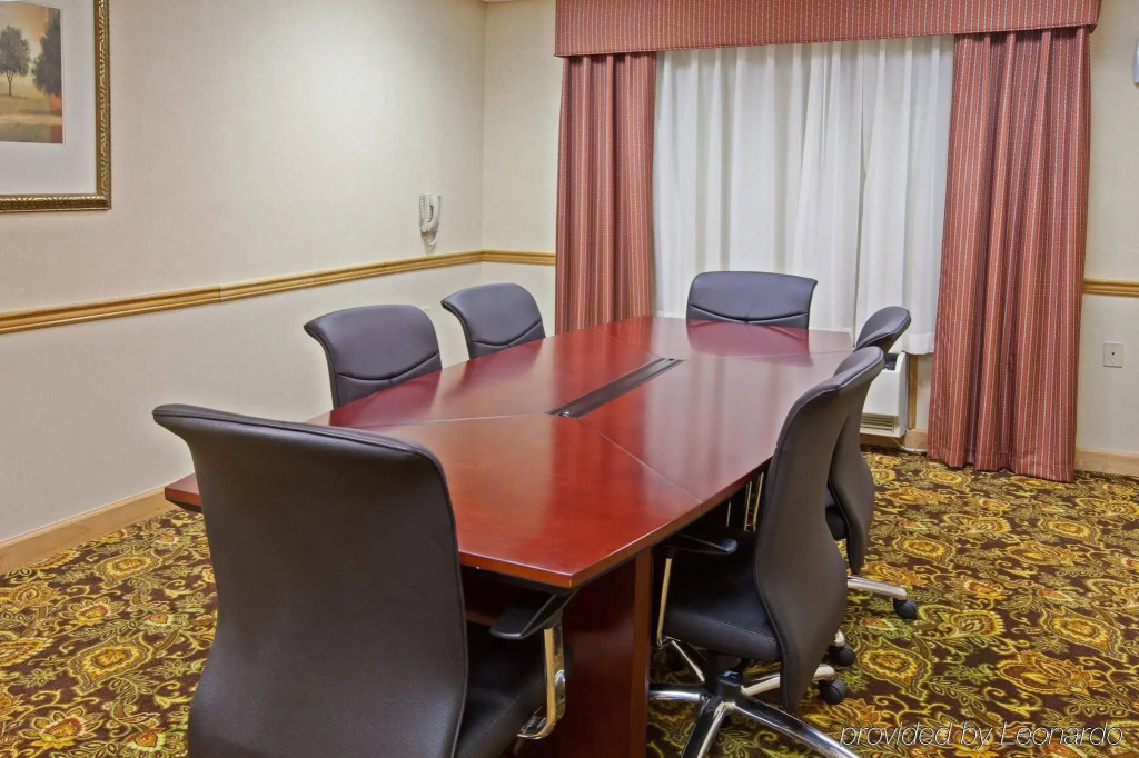 Country Inn & Suites by Radisson, Georgetown, KY