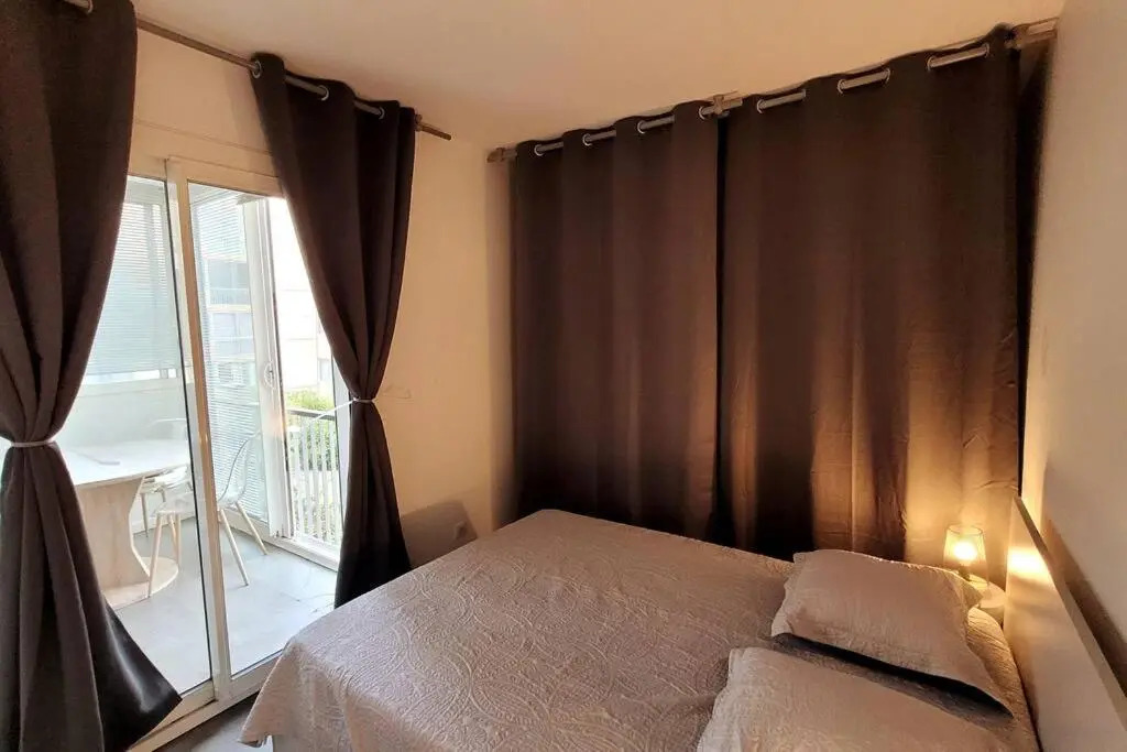 Comme a la Maison!!A 5 Min a Pied Plage,Pkg Prive