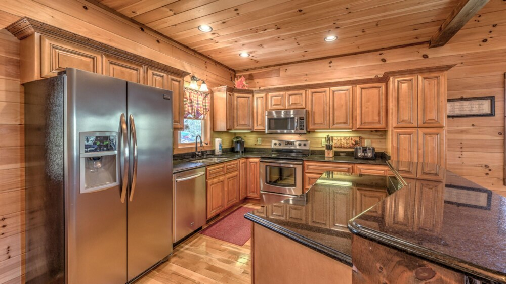 Lazy Dayz Getaway by Escape to Blue Ridge