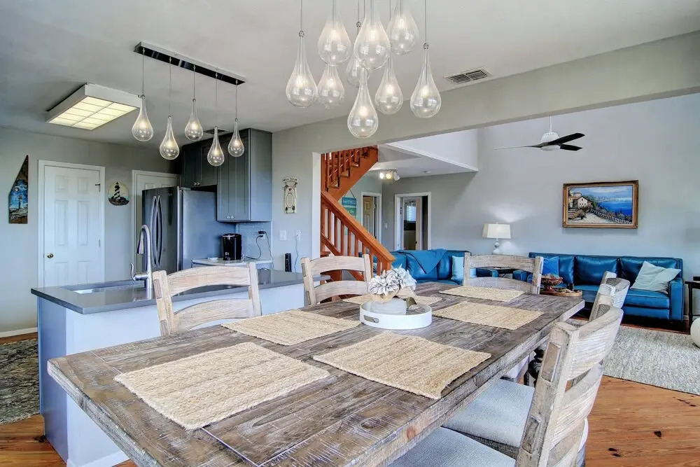8 Bells SB730 - 3 Br Home