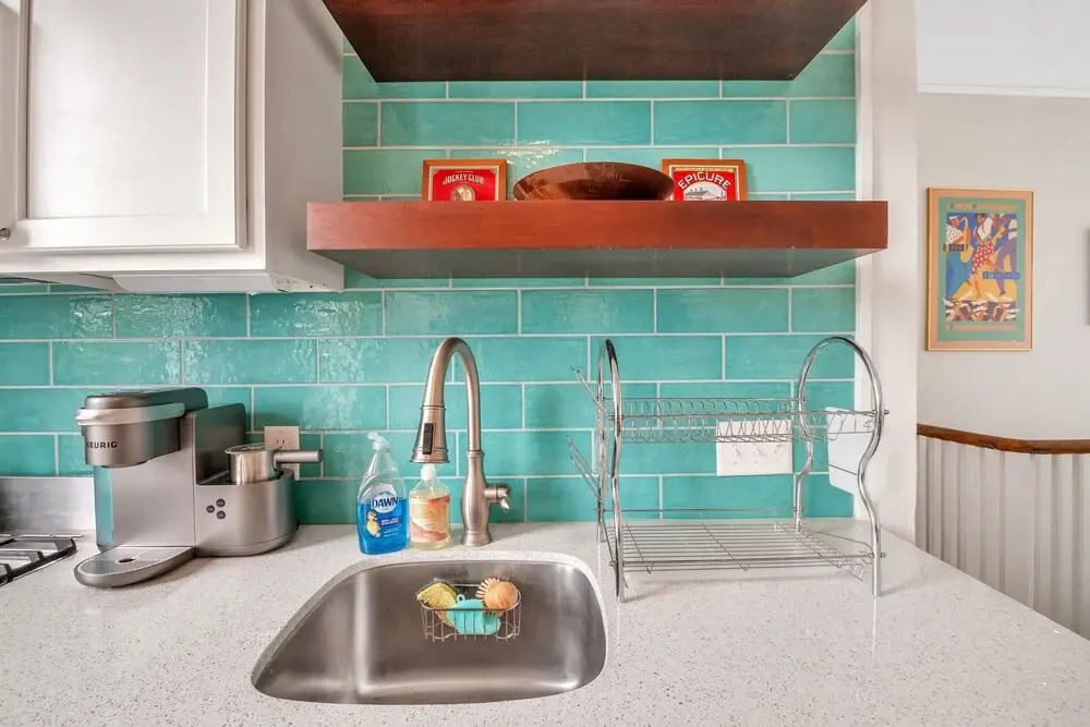 Walk to French Quarter 2 Bedroom 1 Bath Duplex in the Heart of Bywater by Redawning