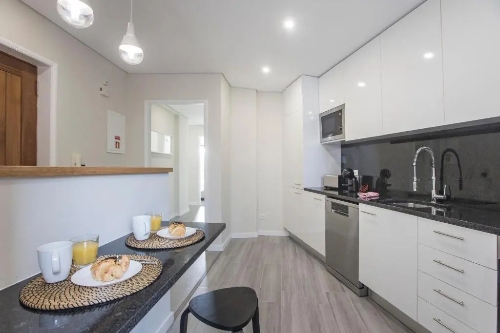2BR Flat w/ AC & Great Views by LovelyStay