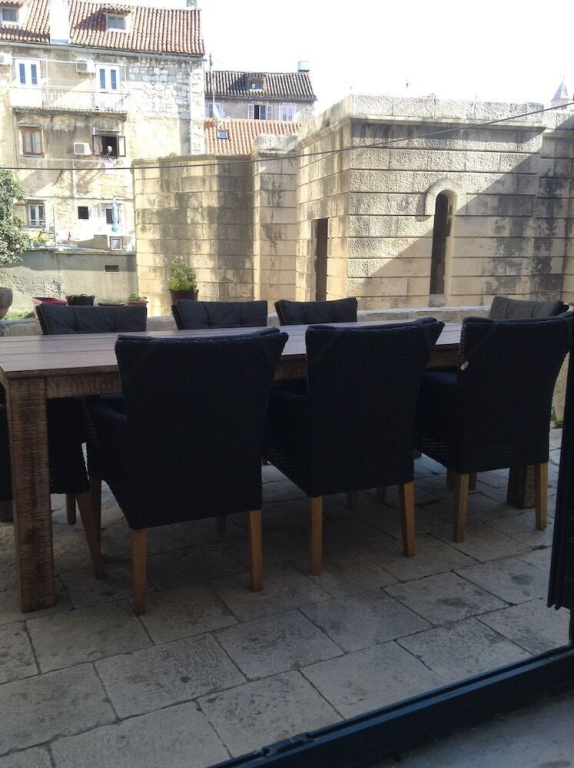 Kulusic (Private Accommodation)