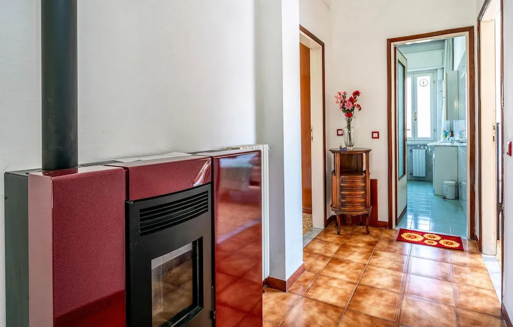 Nice Apartment in San Giuliano Terme With 2 Bedrooms and Wifi