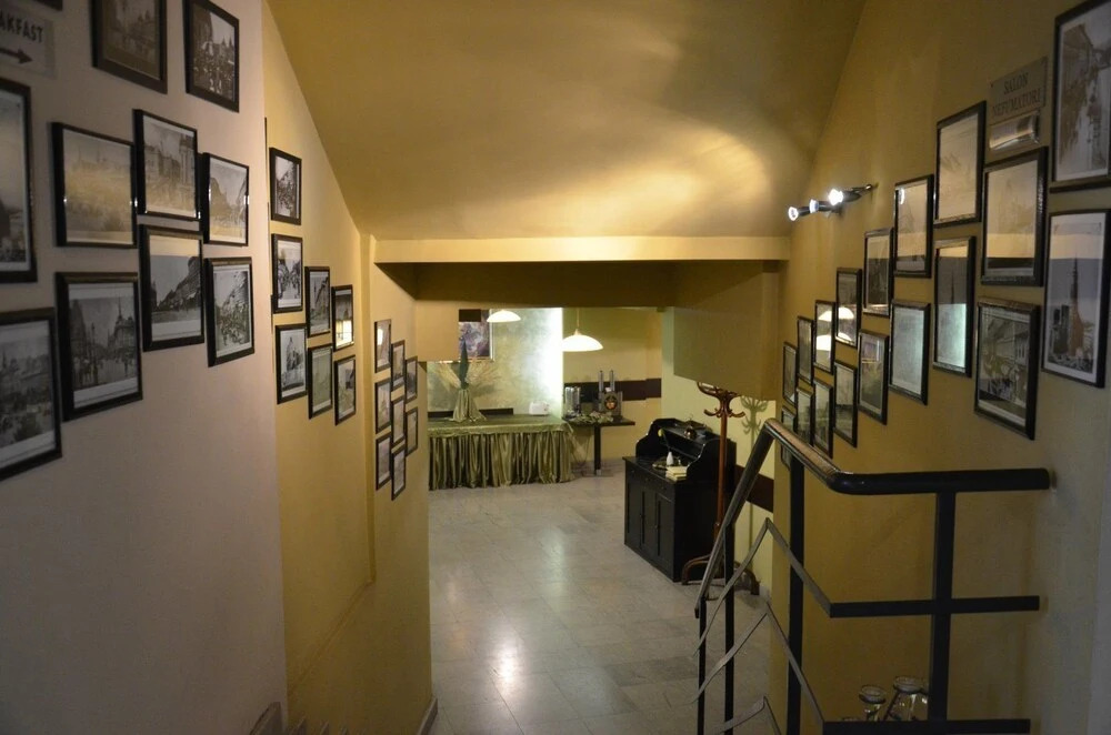Hotel Seven
