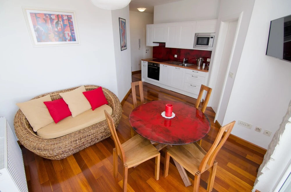 Apartments Zrinka