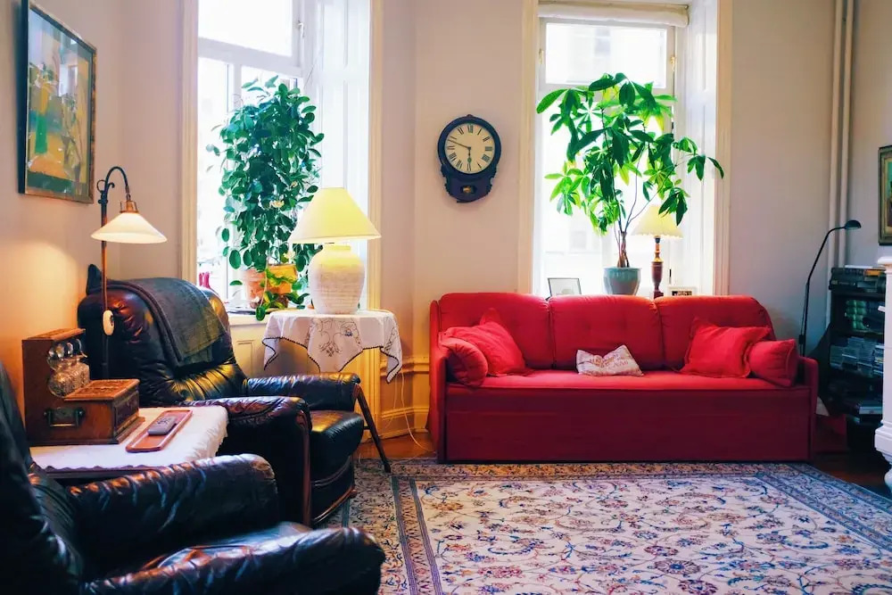 Beautiful, Artistic, Heirloom Apartment