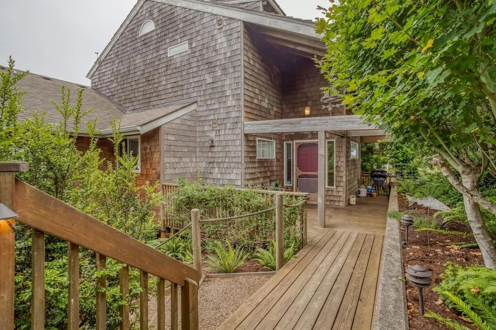 Spectacular River and Ocean View - Charming Coastal Retreat