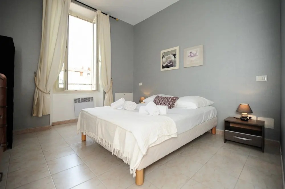 Easy Flat - Five Stars Holiday House