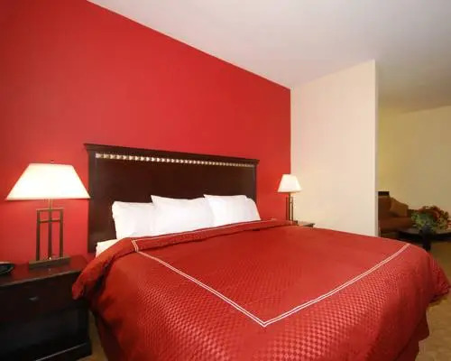 Country Hearth Inn