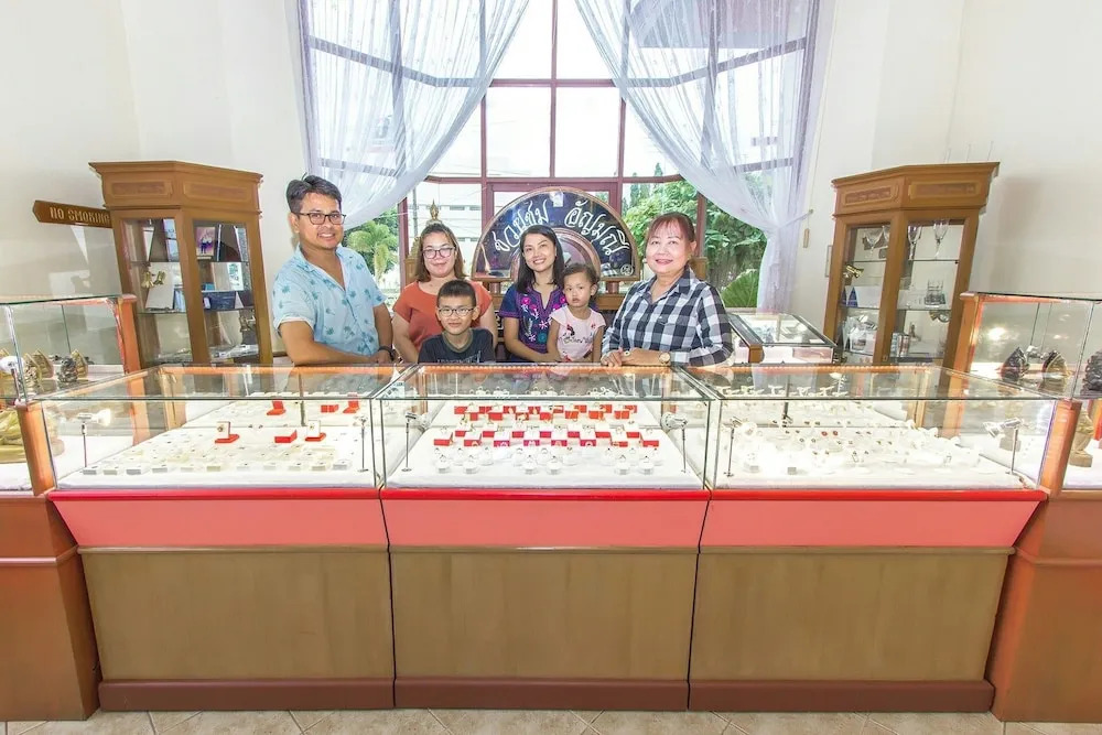 New the O.V & Ruen Dusit Hotel