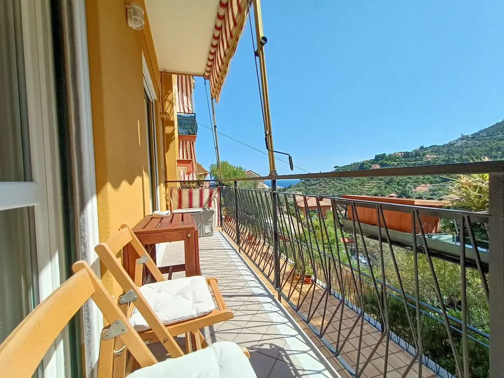 JOIVY Bright Flat W/2 Balconies & Sea View