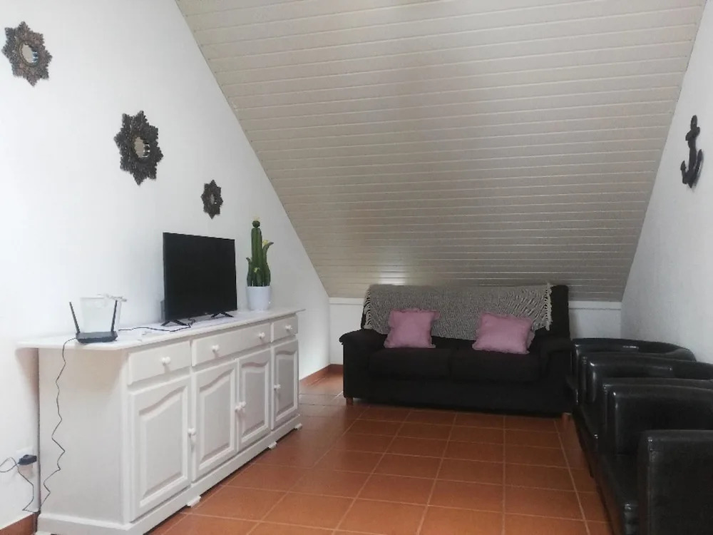 House With 2 Bedrooms in Vila Nova de Santo André, With Enclosed Garde