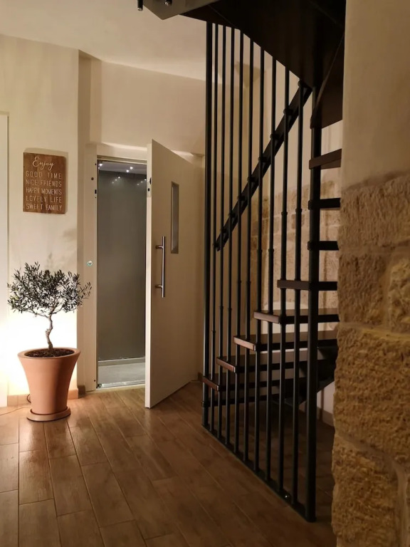 Palazzo Del Lauro