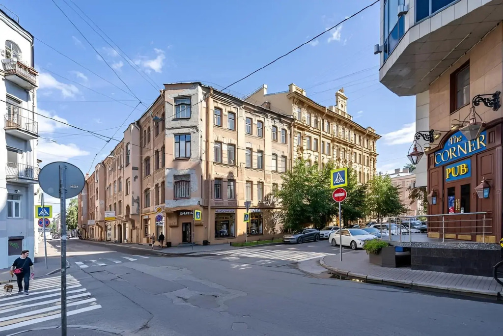 Метры в центре на улице Лахтинская 9