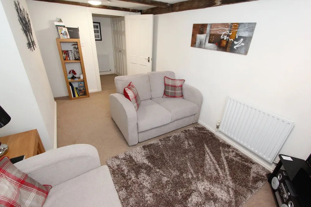 Commonhall Apartments - Character - City Centre - Three Storey