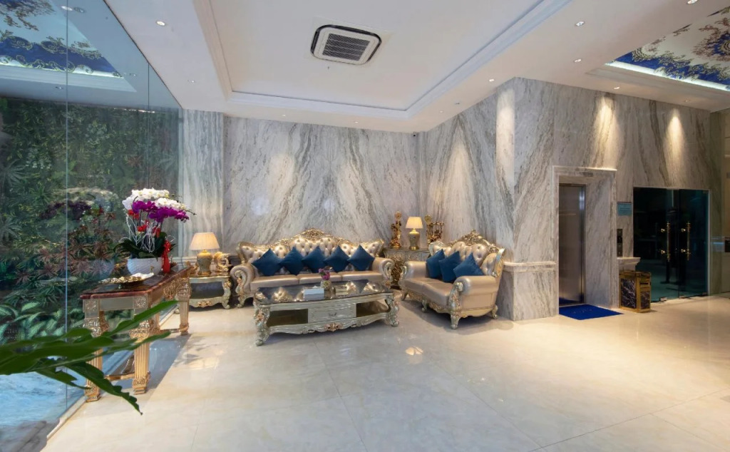 Diamond Hill Hotel