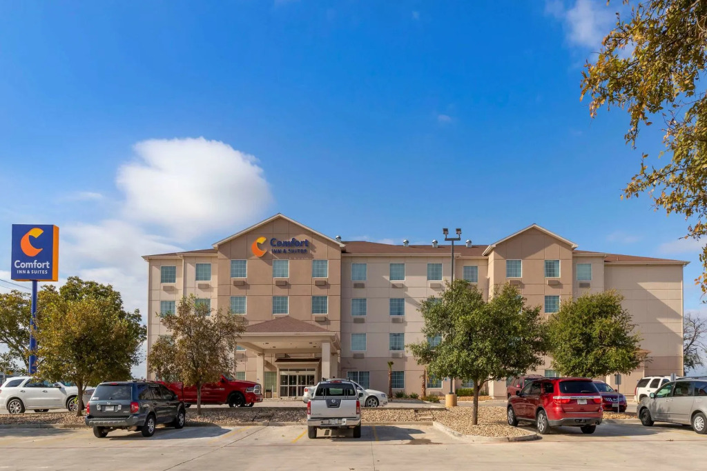 Spark by Hilton Selma