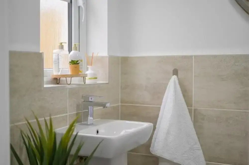 Stylish House in Perth-hot Tub-garden-sleeps 6