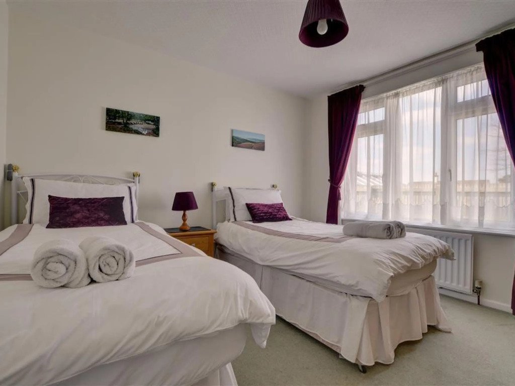 2 Bed in South Molton oc-willo