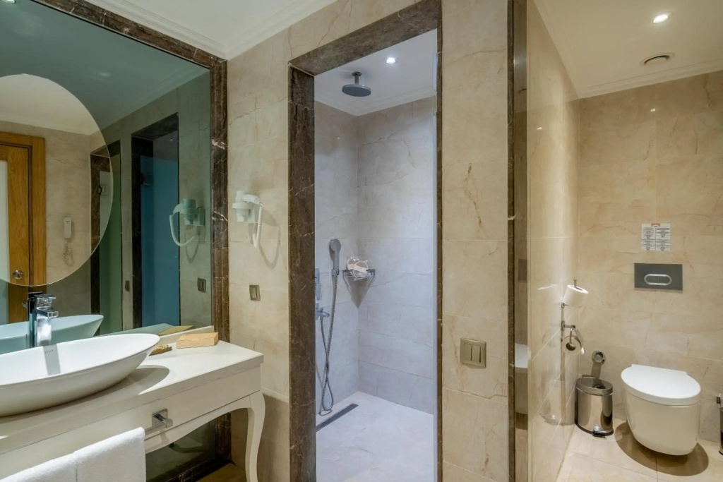 Bellis Deluxe Hotel & Heated for Winter Aqua Park