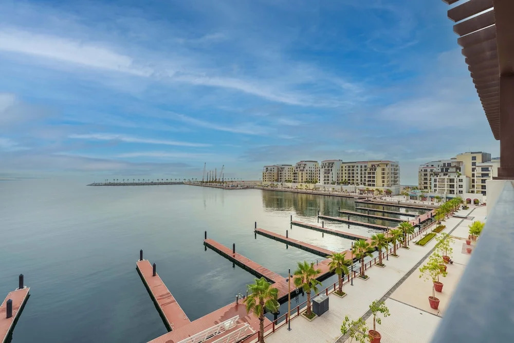 Maison Privee - Stunning Waterfront Apt w/ Open Sea Vws in La Mer