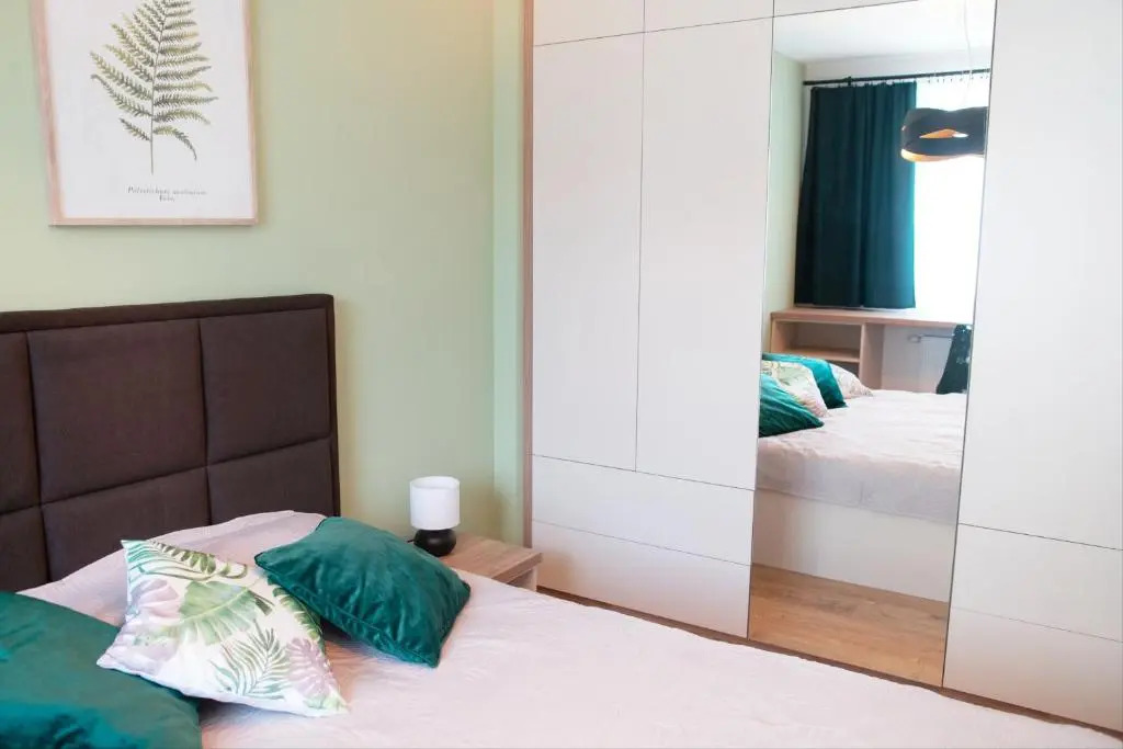 Apartament Zielony - Okrzei (Garaż, Targi)