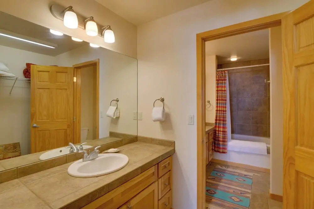 Slopeside Sanctuary - Penthouse < 1 Mi to Lifts!