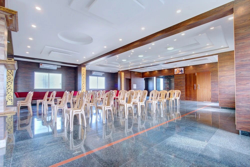 OYO 11724 Chitra Residency Premium