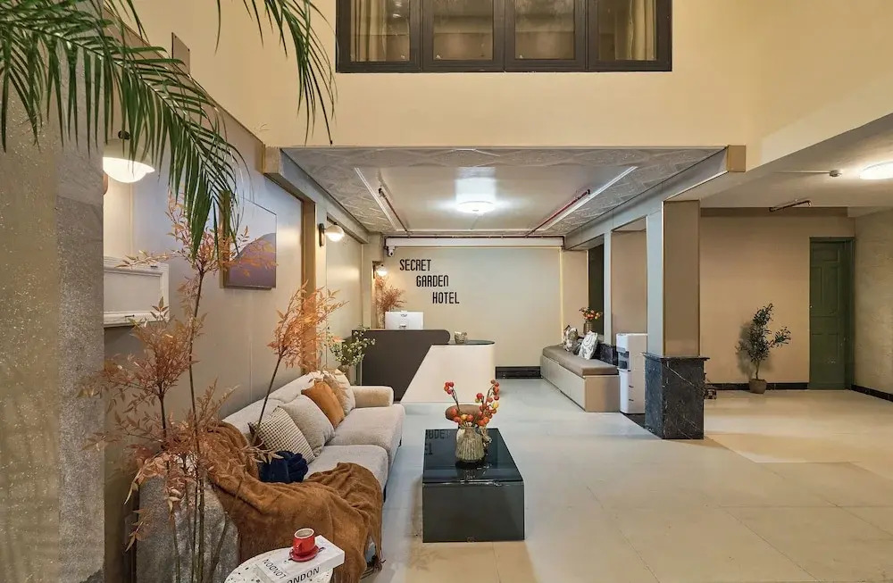 Secret Garden Hotel Phan Xich Long by Urban B