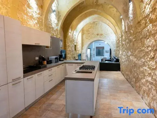 Mixel - 3 bedrooms (sleeps 6+ 2 kids) Sannat village