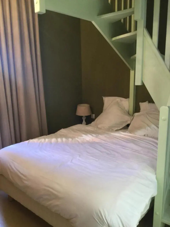 Room with a vue