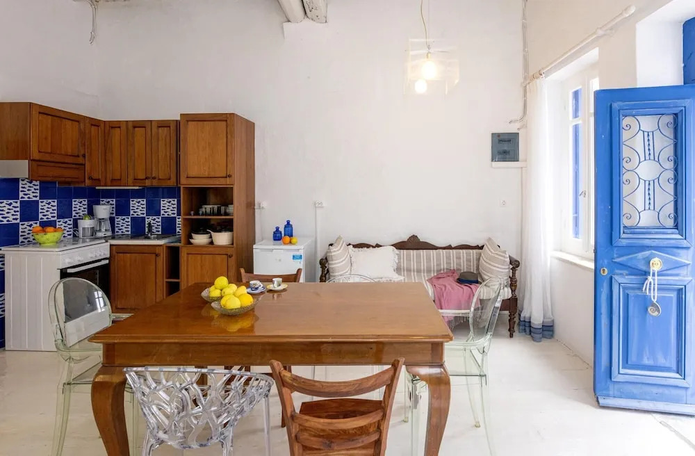 Platanos Cycladic house