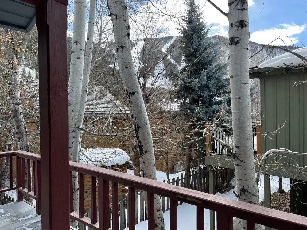 Skiway Chalet - Next to Warm Springs Lifts - Close to Natural Hot Springs