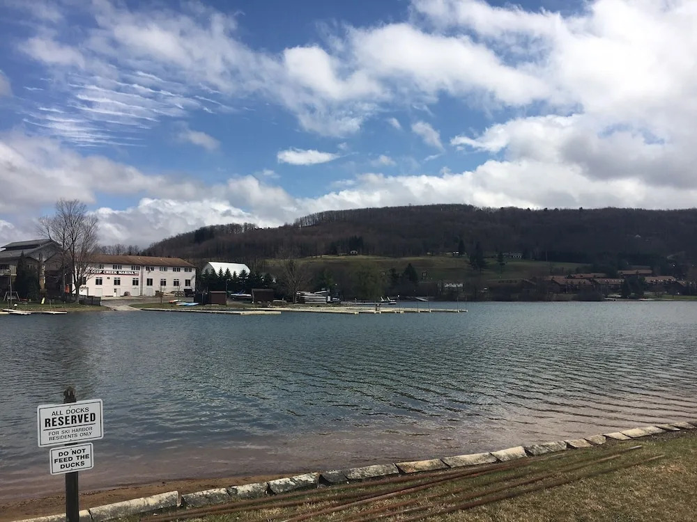 Ski Harbor 4 Bedroom Townhome #38