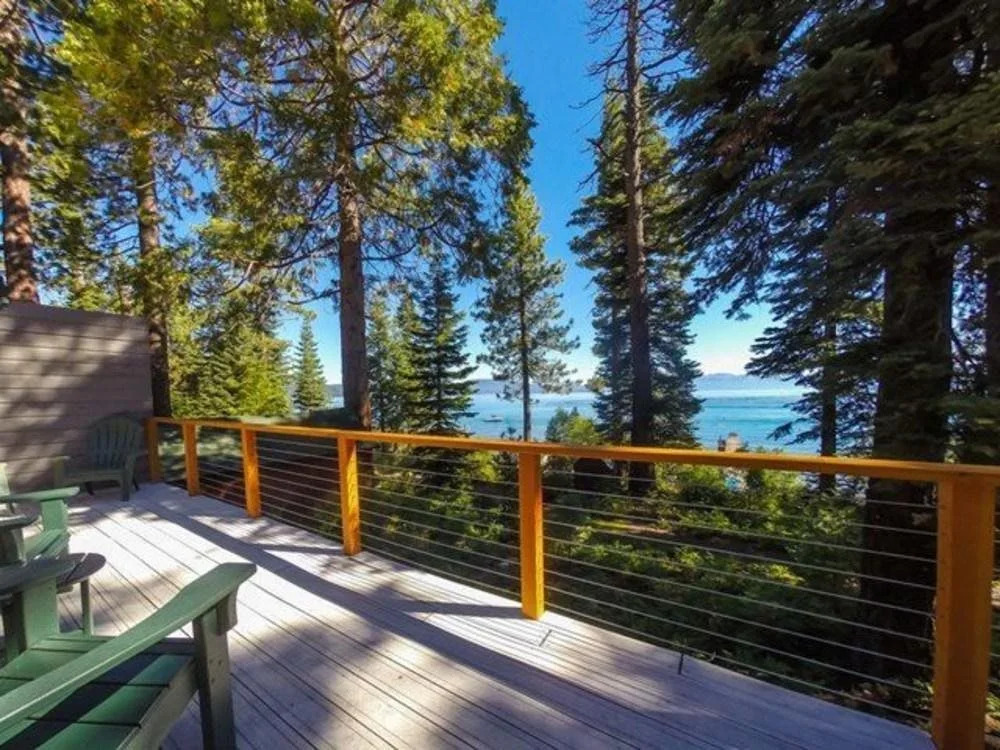 Couples Cove Lakefront Cabin