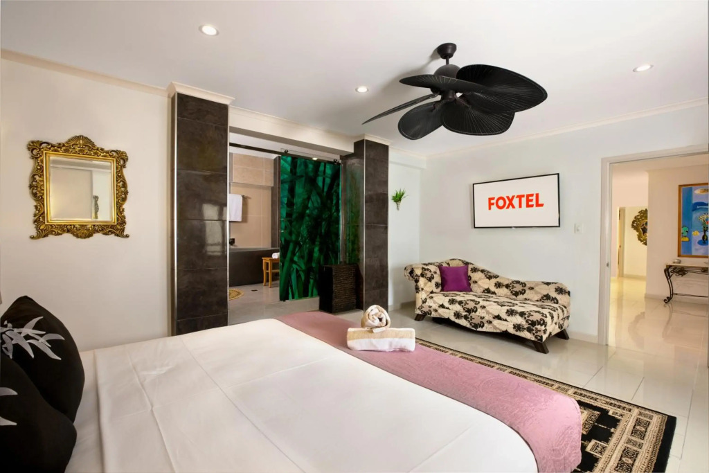 Luxury Penthouse 5 BDR 3 Bath Twin Rain Showers 365 sq mtrs