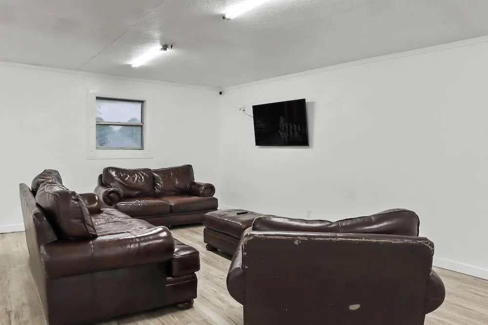 Mathis Motel