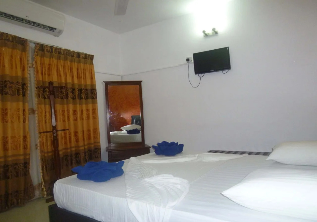 Crown Grand Hotel